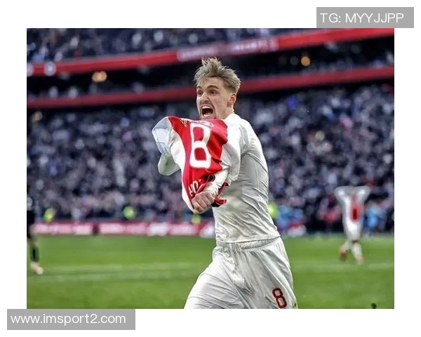 罗马诺透露拉齐奥与阿贾克斯达成协议引进泰勒转会费1500万欧元 罗马诺透露拉齐奥与阿贾克斯达成协议引进泰勒转会费1500万欧元